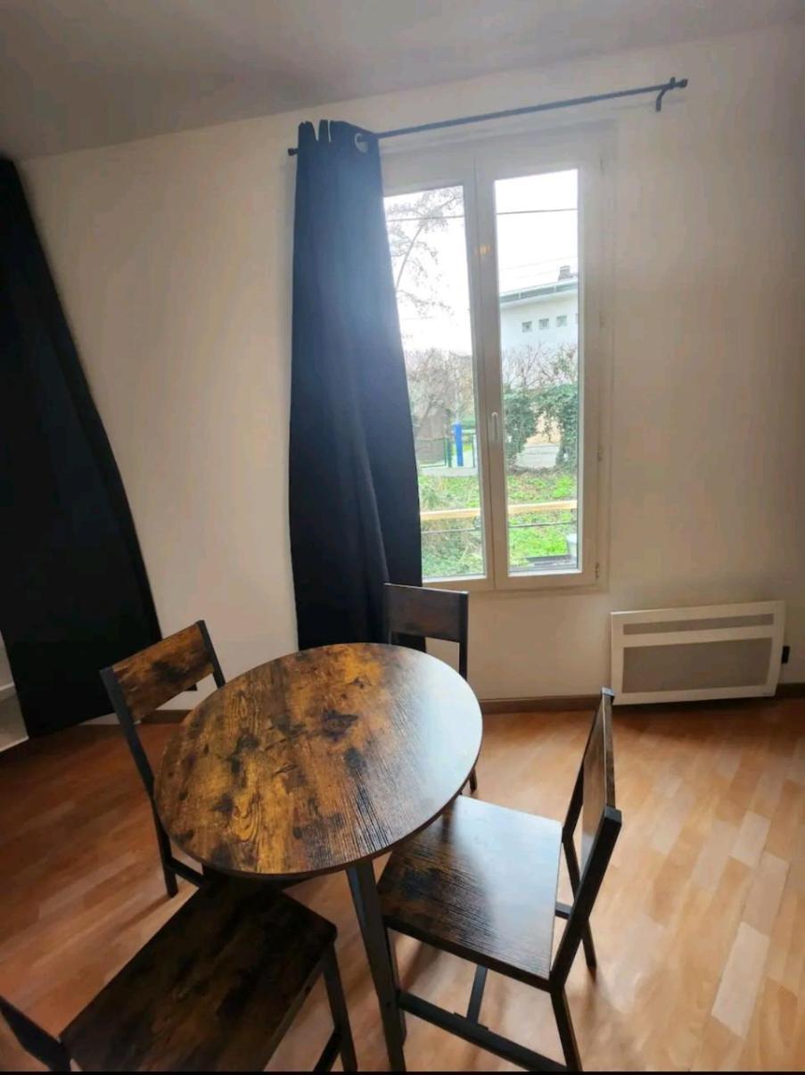 Appartamento Tres Beau 2 Pieces A 400M De Paris Gentilly Esterno foto